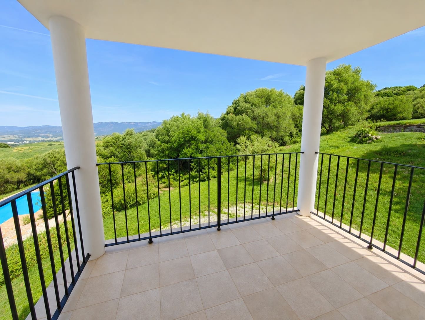 7 sypialnia Finka/Dom wiejski na sprzedaż w Gaucin z basenem garażem - 3 300 000 € (Ref: 2766183)