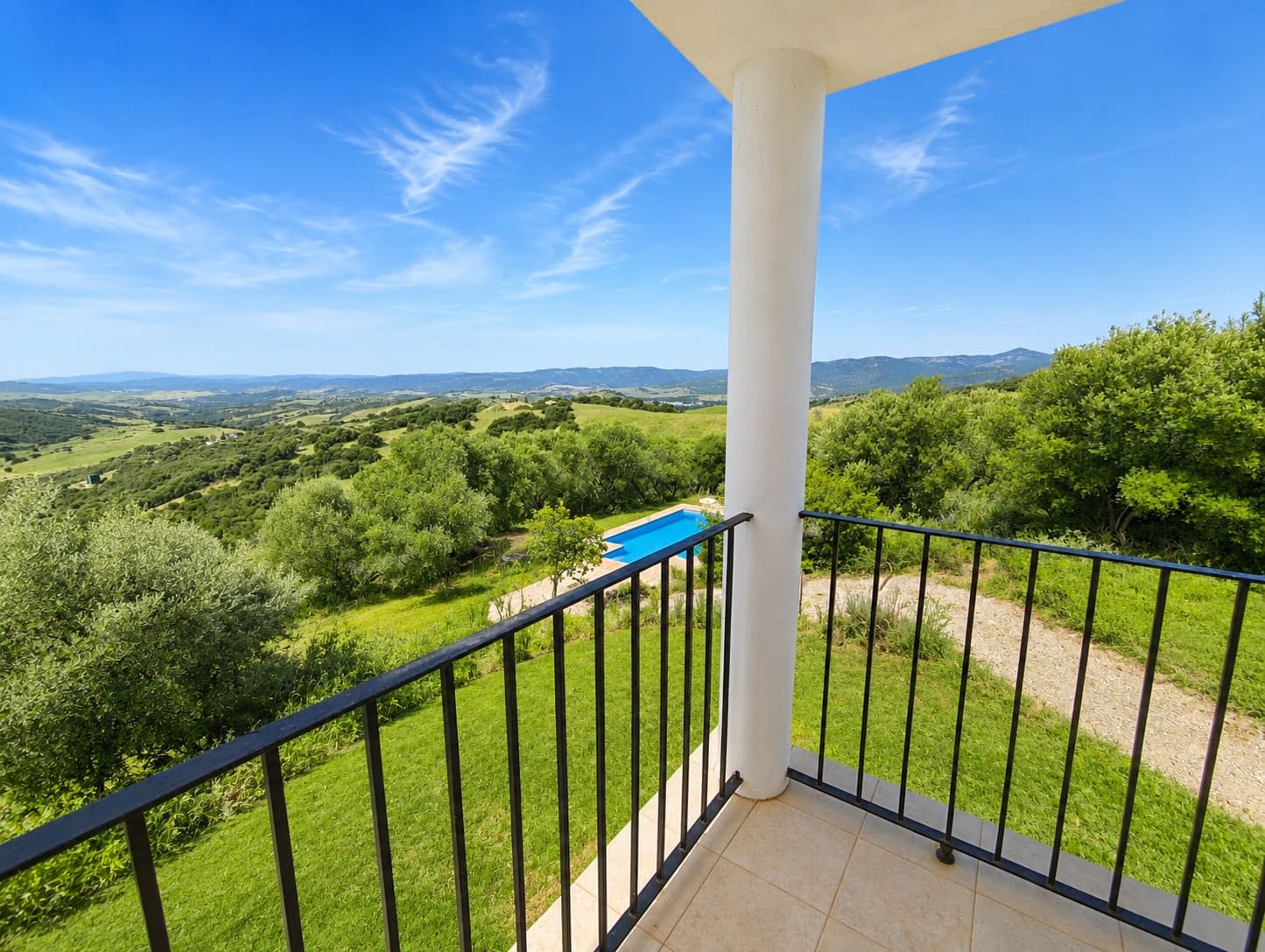 7 sypialnia Finka/Dom wiejski na sprzedaż w Gaucin z basenem garażem - 3 300 000 € (Ref: 2766183)