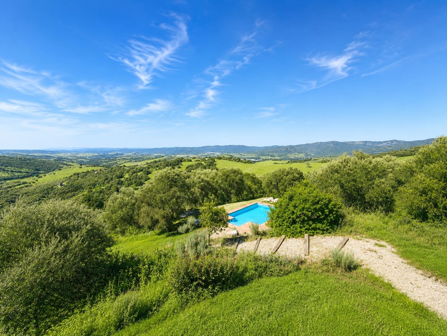 7 sypialnia Finka/Dom wiejski na sprzedaż w Gaucin z basenem garażem - 3 300 000 € (Ref: 2766183)