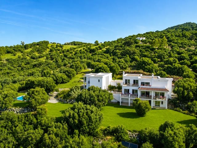 7 soveværelse Finca/Landehus til salg i Gaucín med swimmingpool garage - € 3.300.000 (Ref: 2766183)