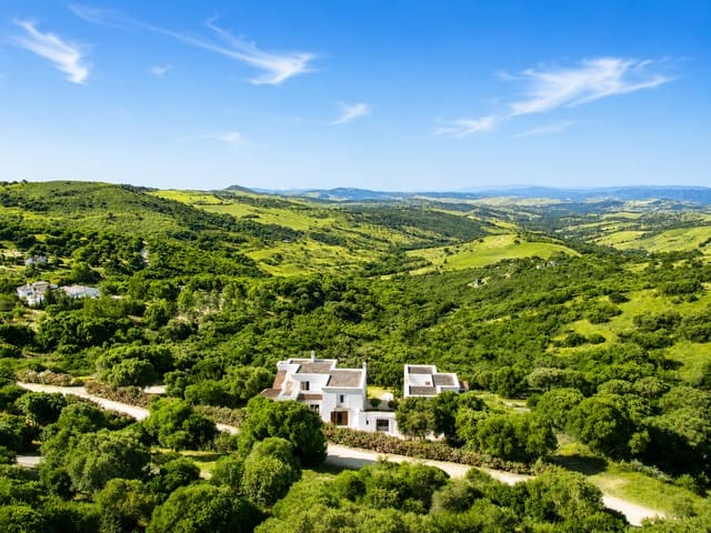 7 soveværelse Finca/Landehus til salg i Gaucín med swimmingpool garage - € 3.300.000 (Ref: 2766183)