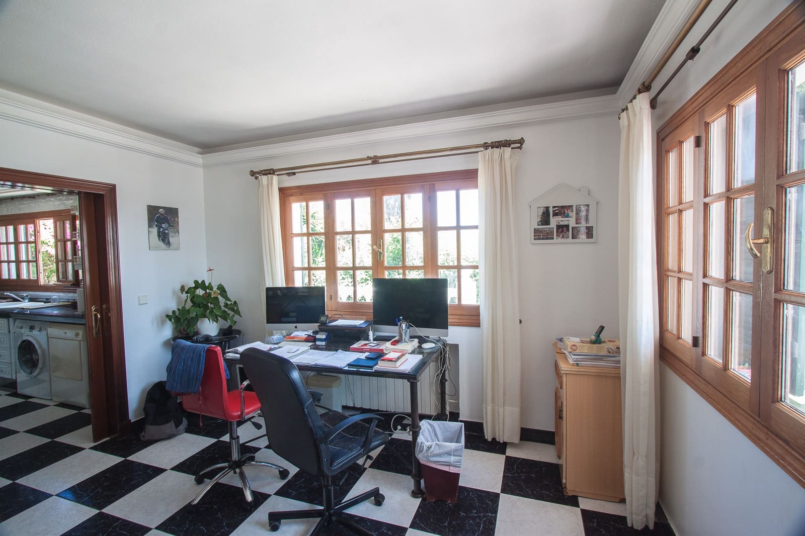 4 bedroom Villa for sale in Manilva with pool garage - € 795,000 (Ref: 6221583)