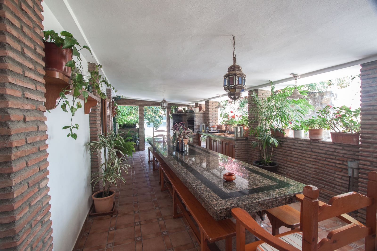 4 bedroom Villa for sale in Manilva with pool garage - € 795,000 (Ref: 6221583)