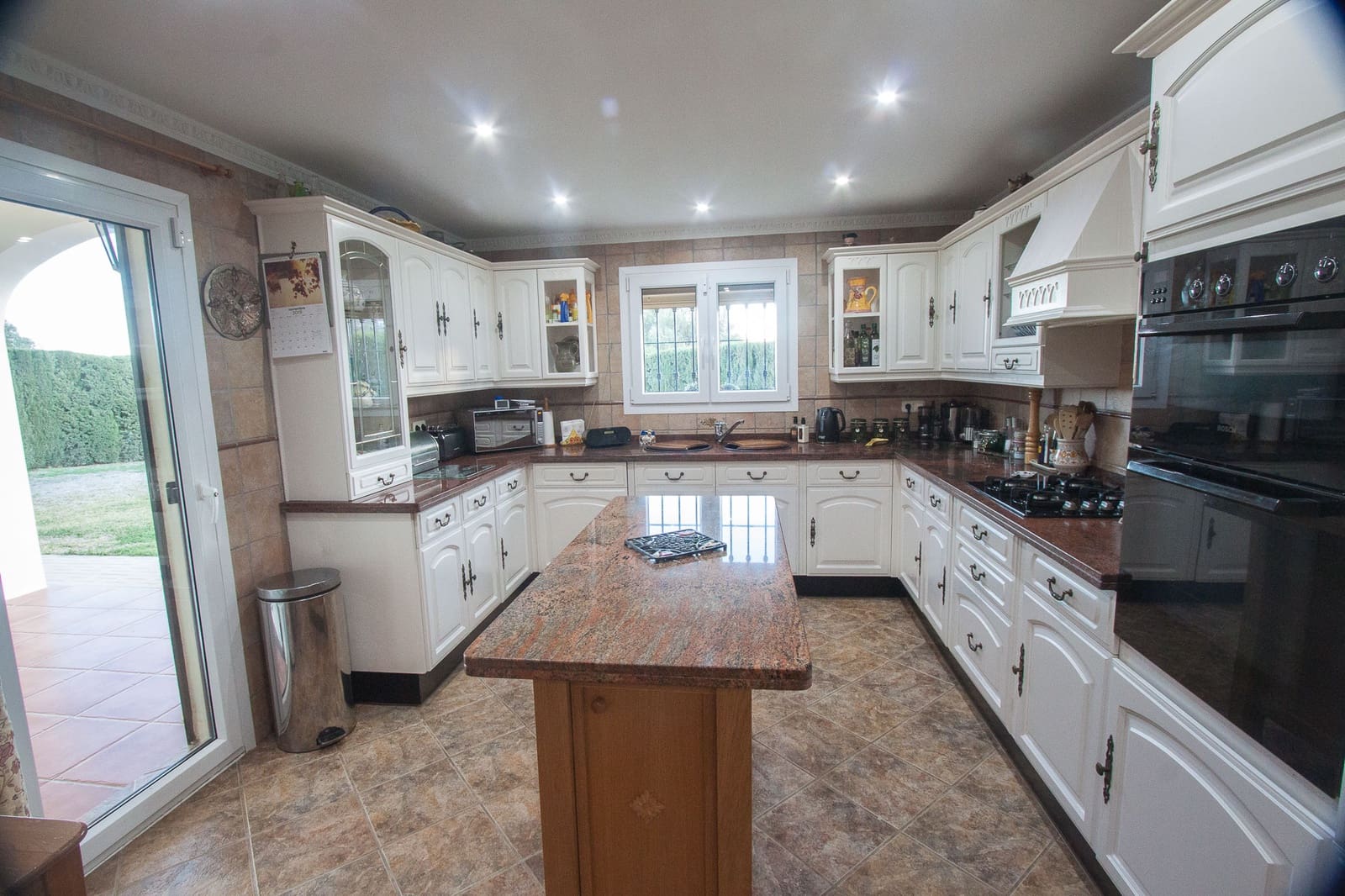 4 quarto Quinta/Casa Rural para venda em Estepona com piscina garagem - 875 000 € (Ref: 6346041)