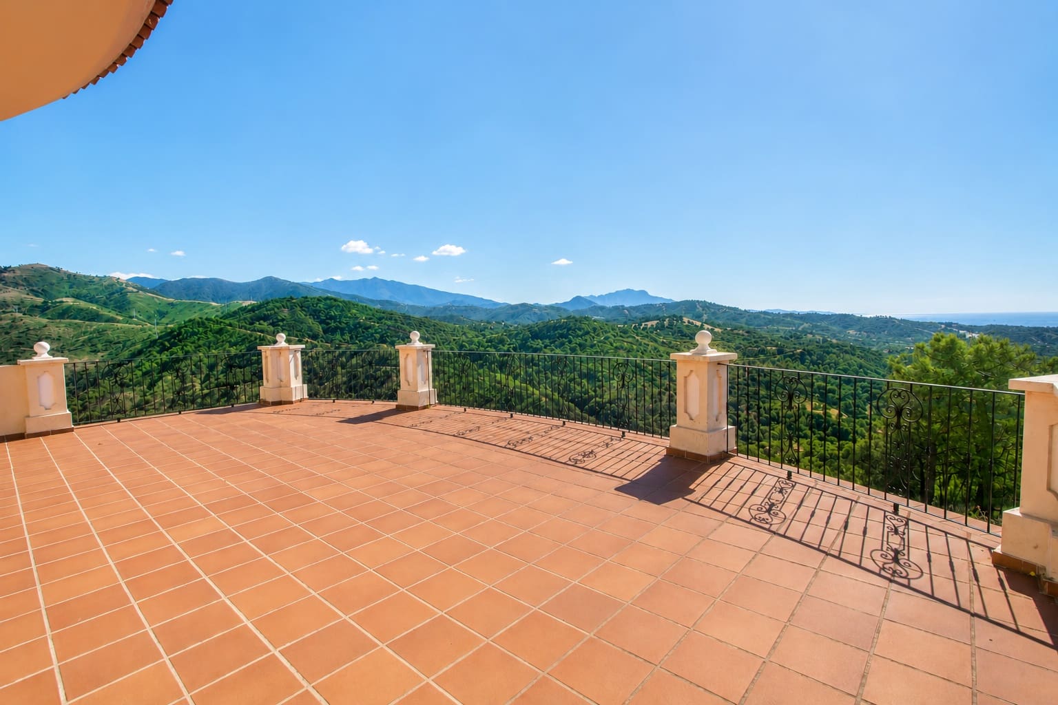 7 slaapkamer Finca/Landhuis te koop in Estepona met zwembad garage - € 2.100.000 (Ref: 6958721)