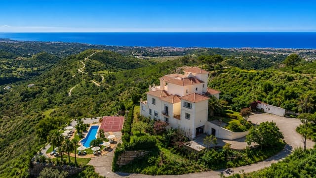 7 makuuhuone Maalaistalo myytävänä paikassa Estepona mukana uima-altaan 
autotalli - 2 100 000 € (Ref: 6958721)