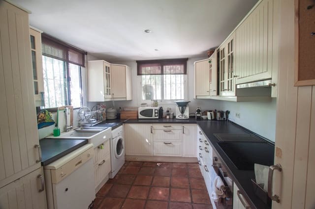 3 chambre Finca/Maison de Campagne à vendre à Casares avec piscine - 650 000 € (Ref: 6994521)