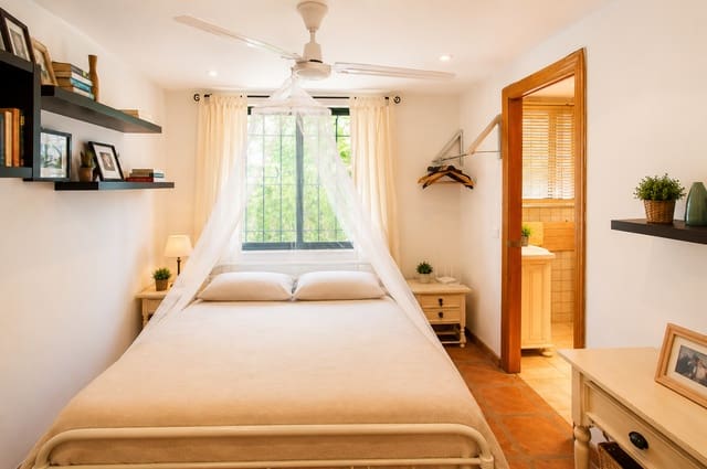 3 bedroom Finca/Country House for sale in Casares with pool garage - € 650,000 (Ref: 6994521)