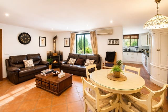 3 bedroom Finca/Country House for sale in Casares with pool garage - € 650,000 (Ref: 6994521)
