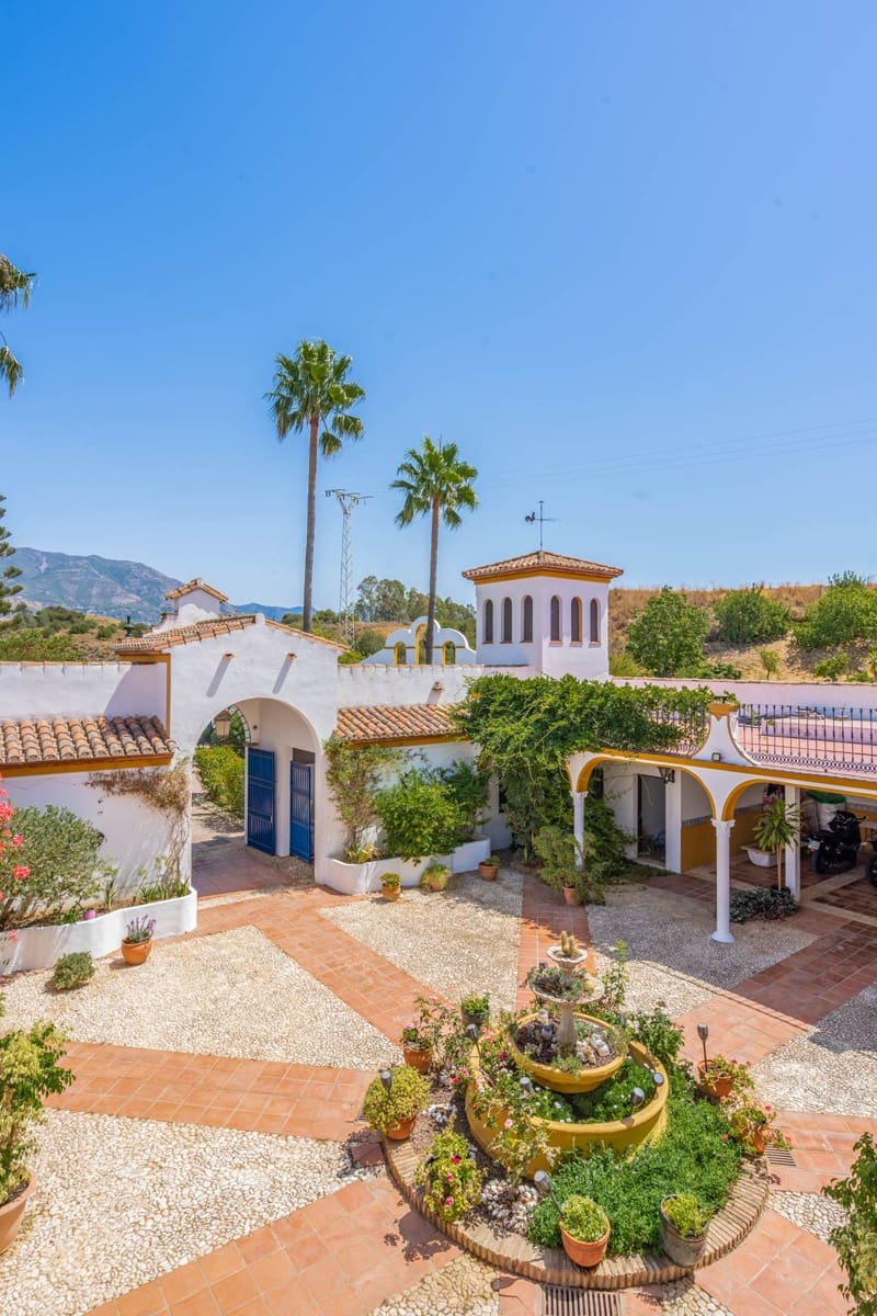 8 soverom Finca/Herregård til salgs i Mijas med svømmebasseng garasje - € 2 999 000 (Ref: 7196244)