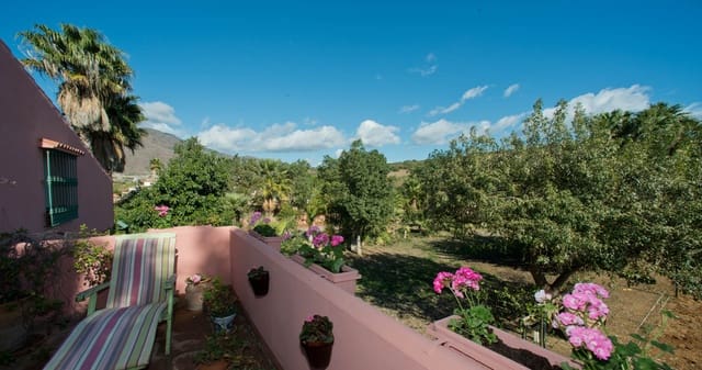 3 chambre Finca/Maison de Campagne à vendre à Estepona avec garage - 799 000 € (Ref: 7401978)