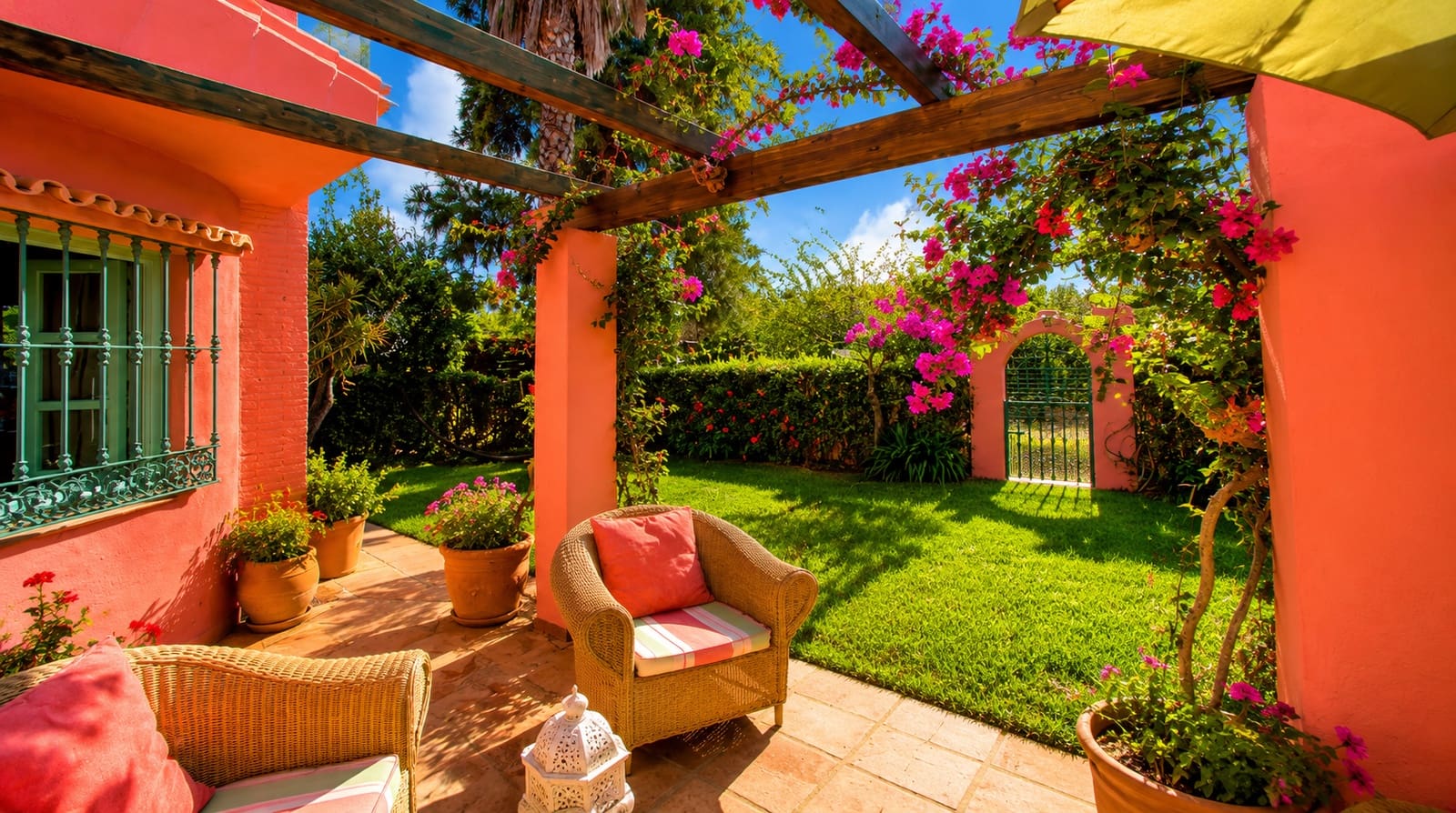 3 slaapkamer Finca/Landhuis te koop in Estepona met garage - € 875.000 (Ref: 7401978)