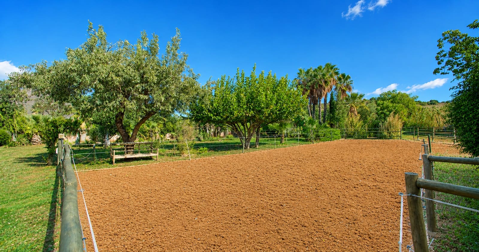 3 slaapkamer Finca/Landhuis te koop in Estepona met garage - € 875.000 (Ref: 7401978)