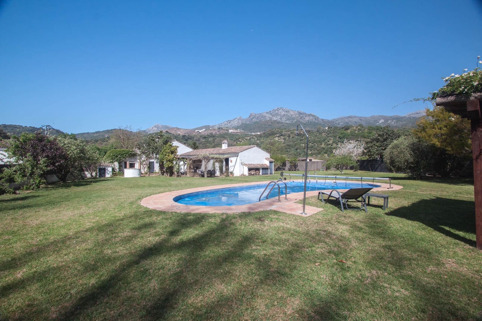 5 soveværelse Finca/Landehus til salg i Cortes de la Frontera med swimmingpool - € 399.950 (Ref: 7506633)