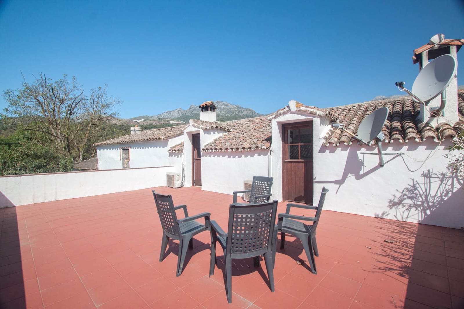 5 soveværelse Finca/Landehus til salg i Cortes de la Frontera med swimmingpool - € 399.950 (Ref: 7506633)