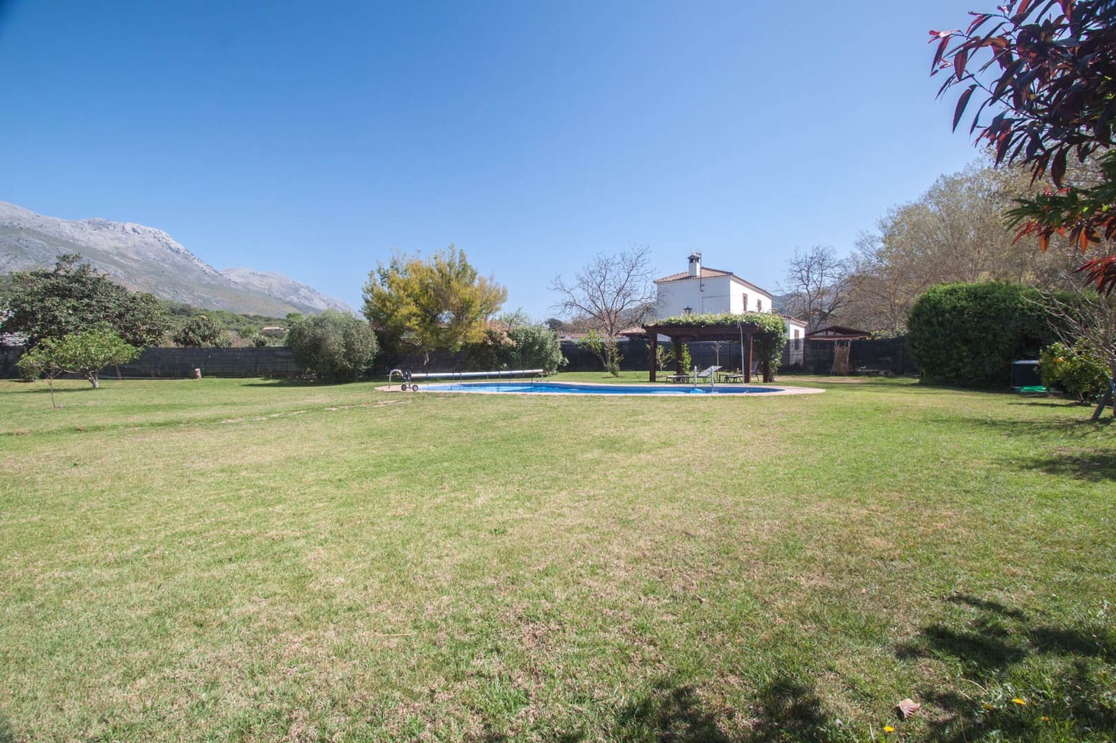 5 soveværelse Finca/Landehus til salg i Cortes de la Frontera med swimmingpool - € 399.950 (Ref: 7506633)