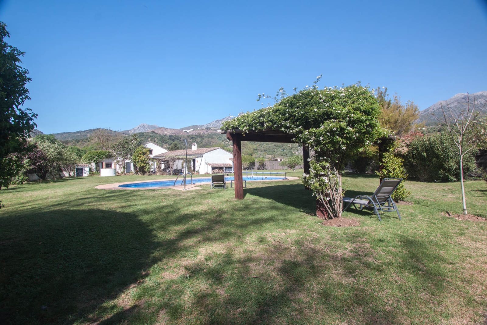 5 soveværelse Finca/Landehus til salg i Cortes de la Frontera med swimmingpool - € 399.950 (Ref: 7506633)