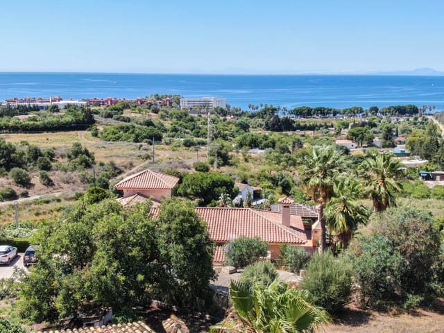 4 slaapkamer Finca/Landhuis te koop in Estepona met zwembad garage - € 2.450.000 (Ref: 7656198)