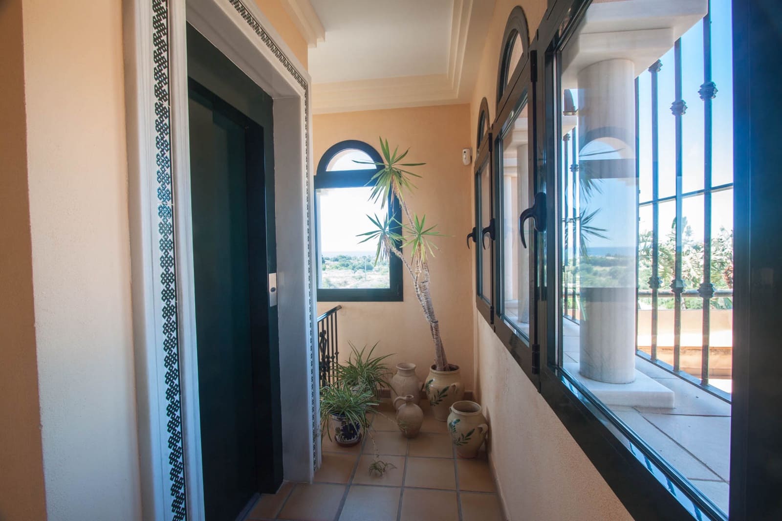 4 soveværelse Finca/Landehus til salg i Estepona med swimmingpool garage - € 2.450.000 (Ref: 7656198)