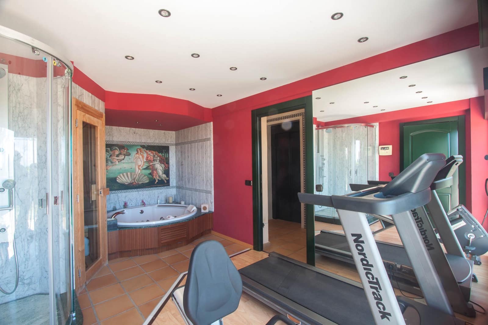 4 soveværelse Finca/Landehus til salg i Estepona med swimmingpool garage - € 2.450.000 (Ref: 7656198)