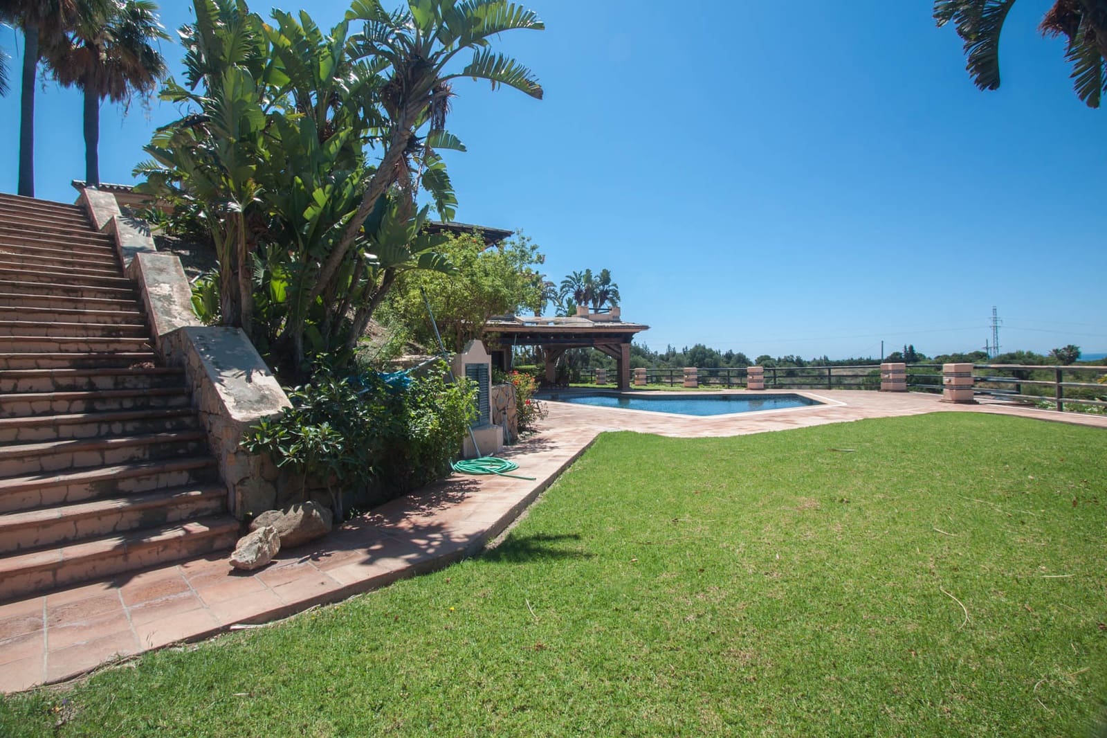 4 soveværelse Finca/Landehus til salg i Estepona med swimmingpool garage - € 2.450.000 (Ref: 7656198)