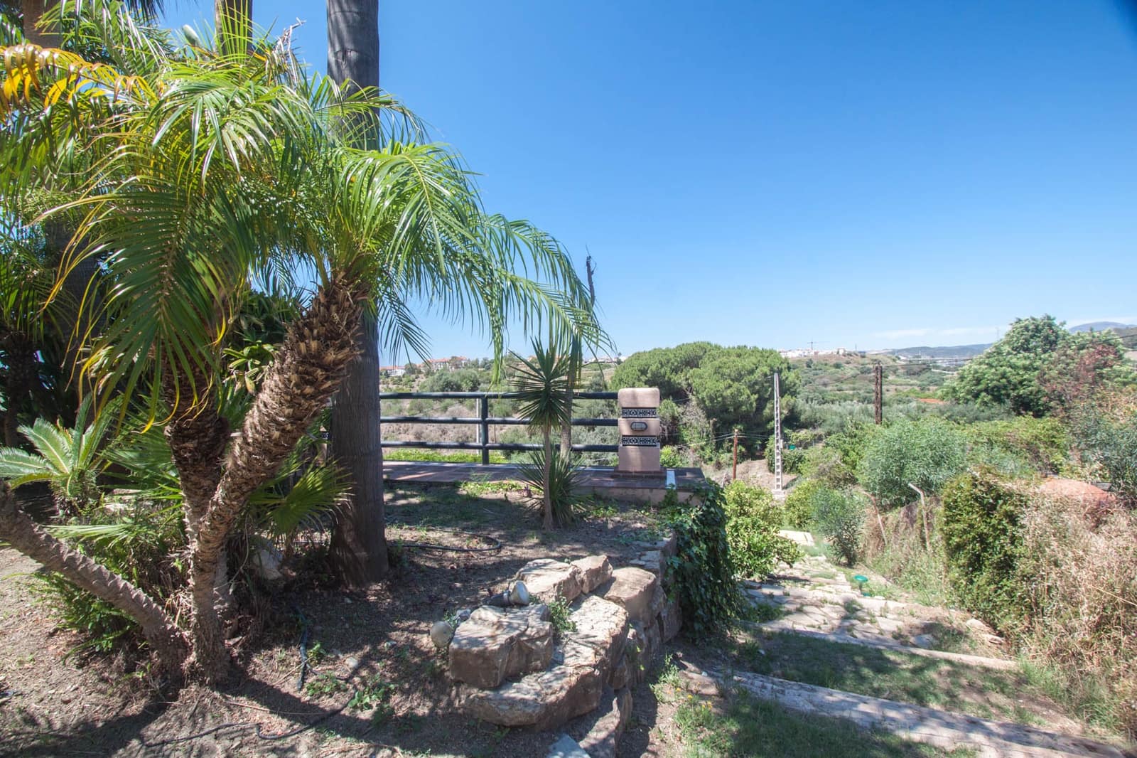 4 soveværelse Finca/Landehus til salg i Estepona med swimmingpool garage - € 2.450.000 (Ref: 7656198)