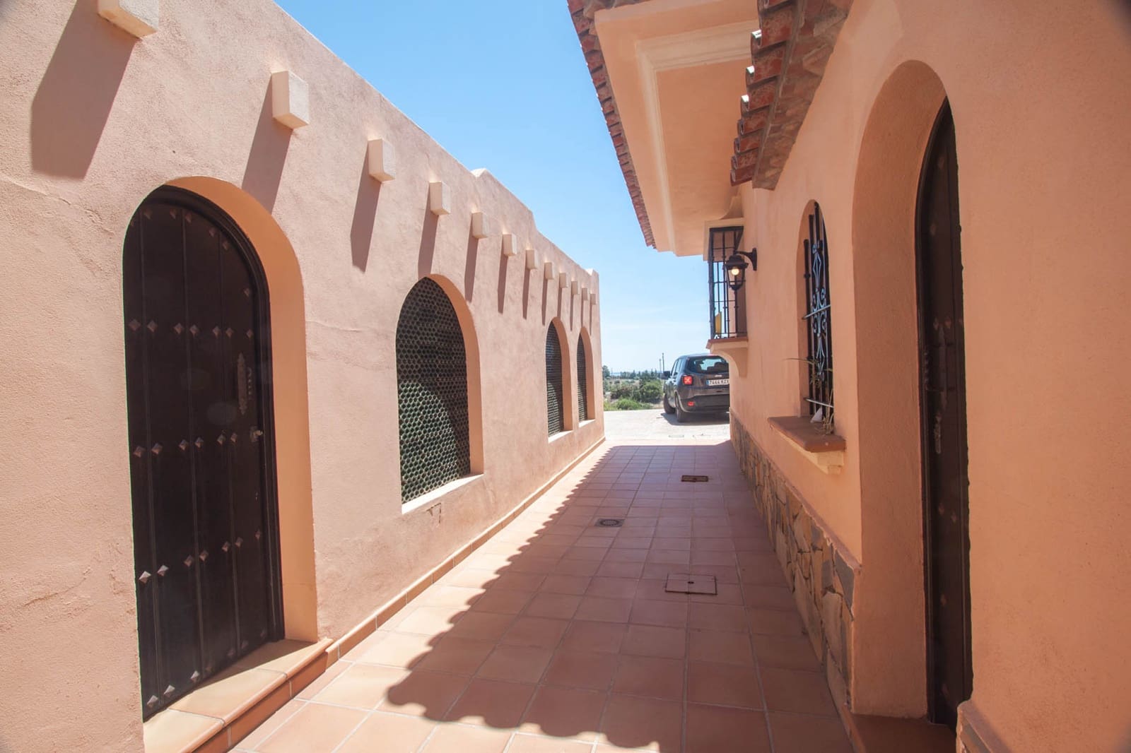 4 soveværelse Finca/Landehus til salg i Estepona med swimmingpool garage - € 2.450.000 (Ref: 7656198)