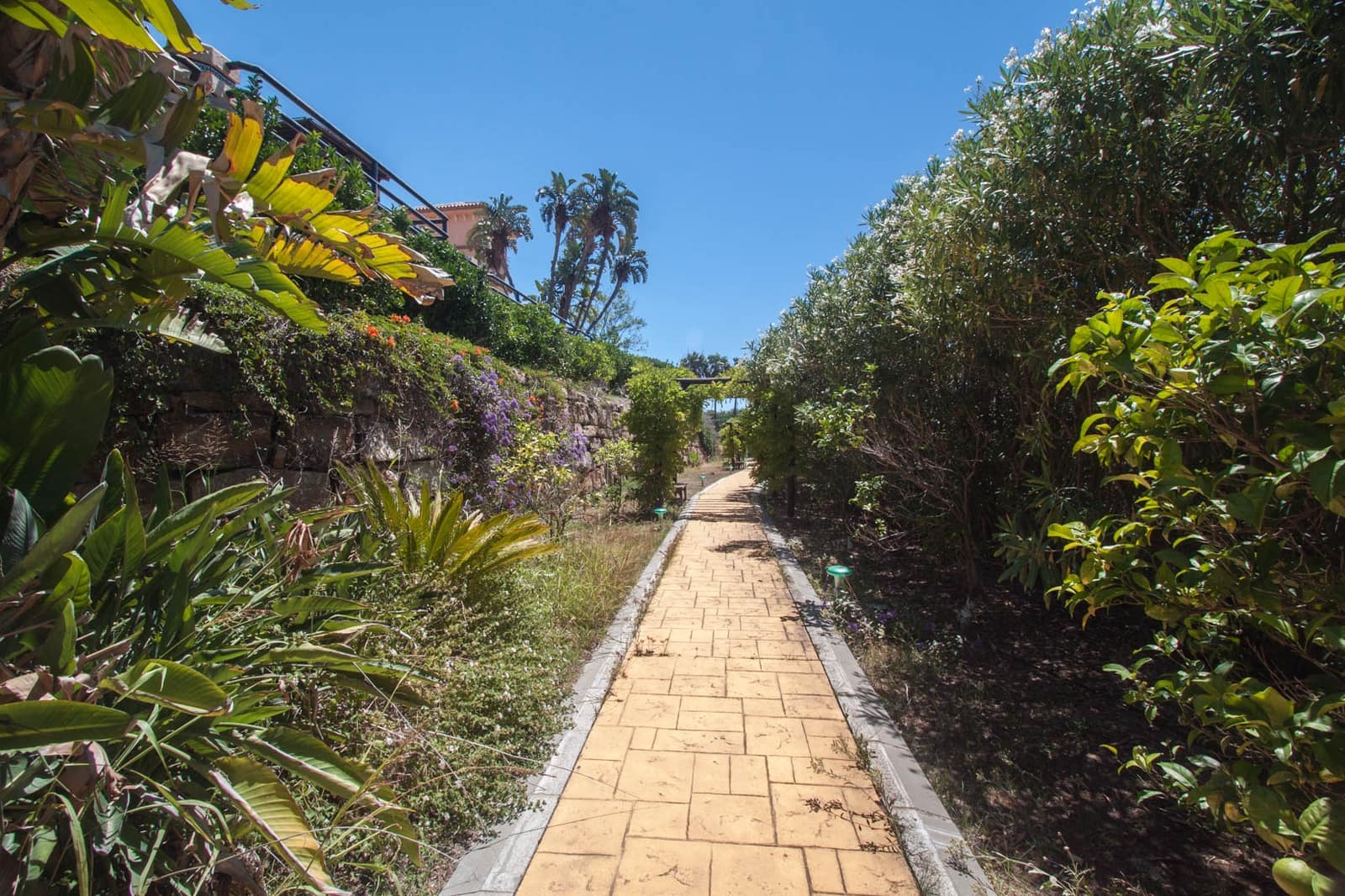 4 soveværelse Finca/Landehus til salg i Estepona med swimmingpool garage - € 2.450.000 (Ref: 7656198)