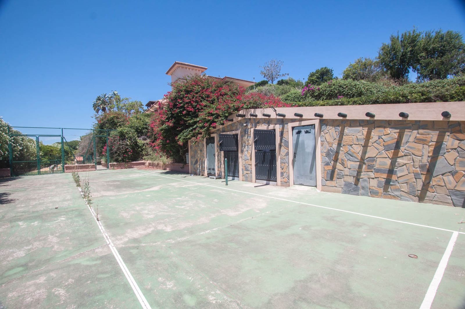 4 soveværelse Finca/Landehus til salg i Estepona med swimmingpool garage - € 2.450.000 (Ref: 7656198)