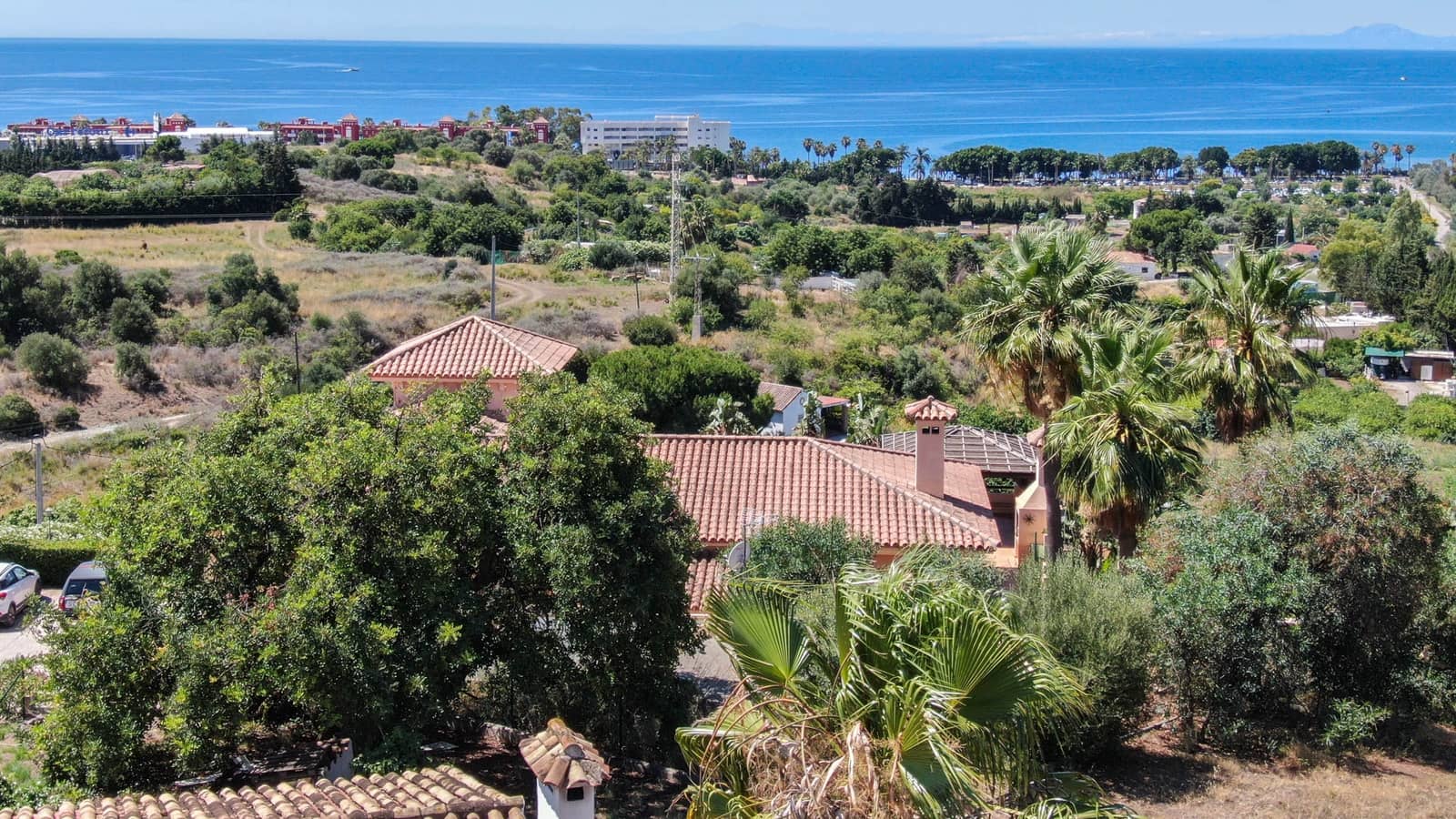 4 soveværelse Finca/Landehus til salg i Estepona med swimmingpool garage - € 2.450.000 (Ref: 7656198)