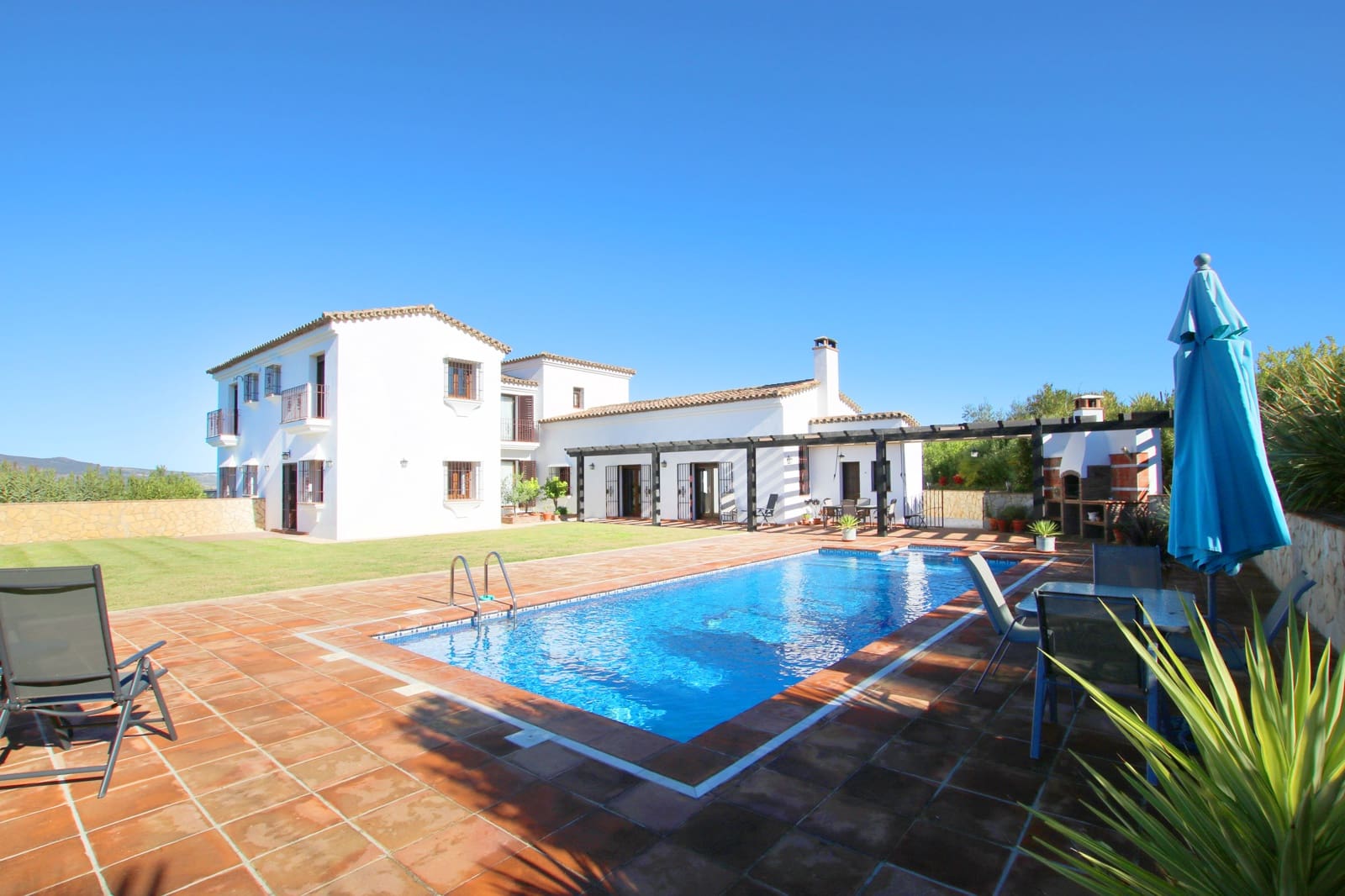 5 soveværelse Finca/Landehus til salg i Ronda med swimmingpool garage - € 1.495.000 (Ref: 8036952)