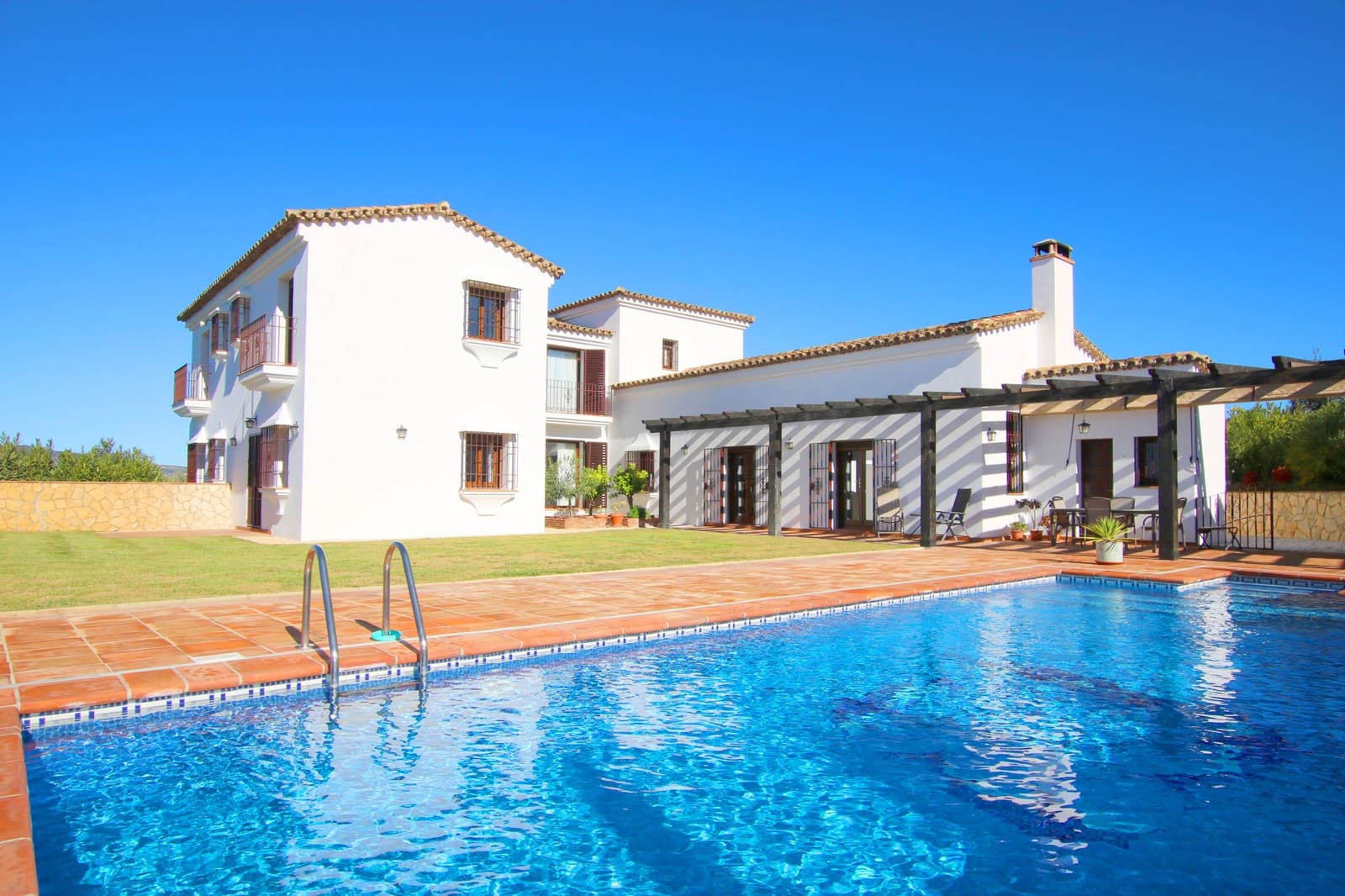 5 soveværelse Finca/Landehus til salg i Ronda med swimmingpool garage - € 1.495.000 (Ref: 8036952)