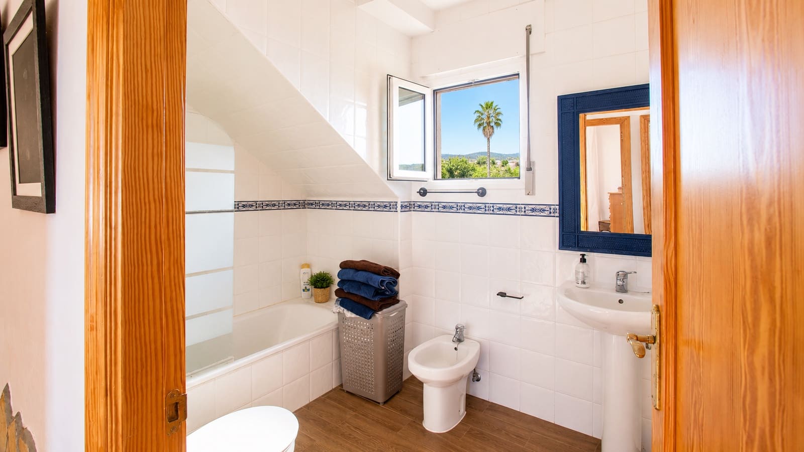 6 bedroom Finca/Country House for sale in Estepona with pool garage - € 1,095,000 (Ref: 8742848)