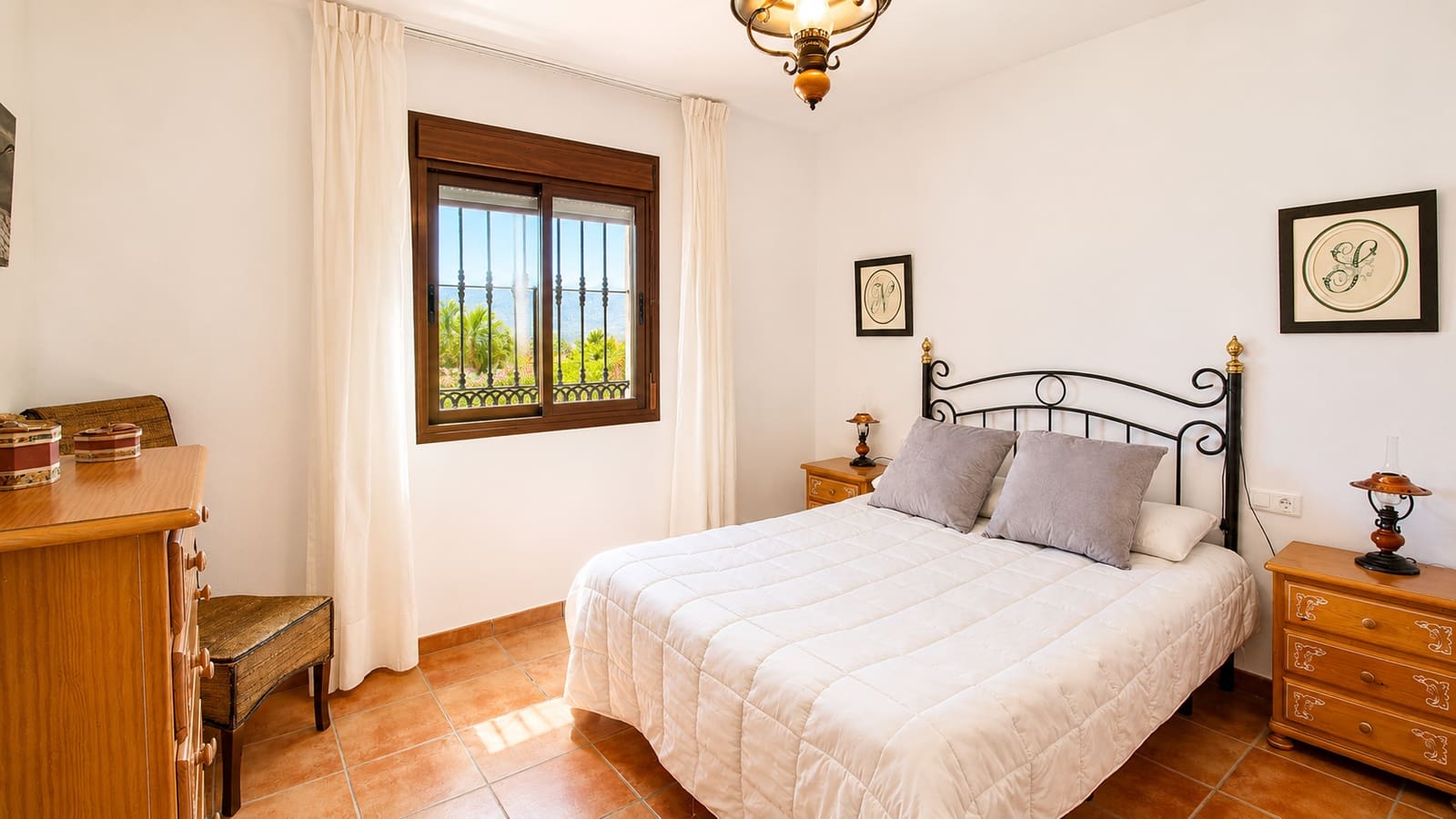 6 bedroom Finca/Country House for sale in Estepona with pool garage - € 1,095,000 (Ref: 8742848)