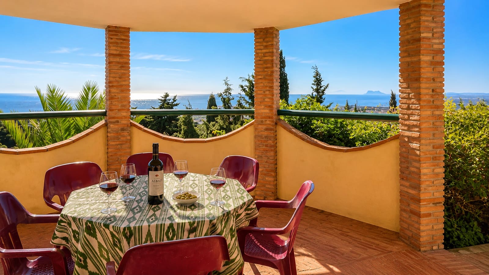 6 bedroom Finca/Country House for sale in Estepona with pool garage - € 1,095,000 (Ref: 8742848)