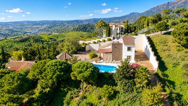 6 bedroom Finca/Country House for sale in Estepona with pool garage - € 1,095,000 (Ref: 8742848)