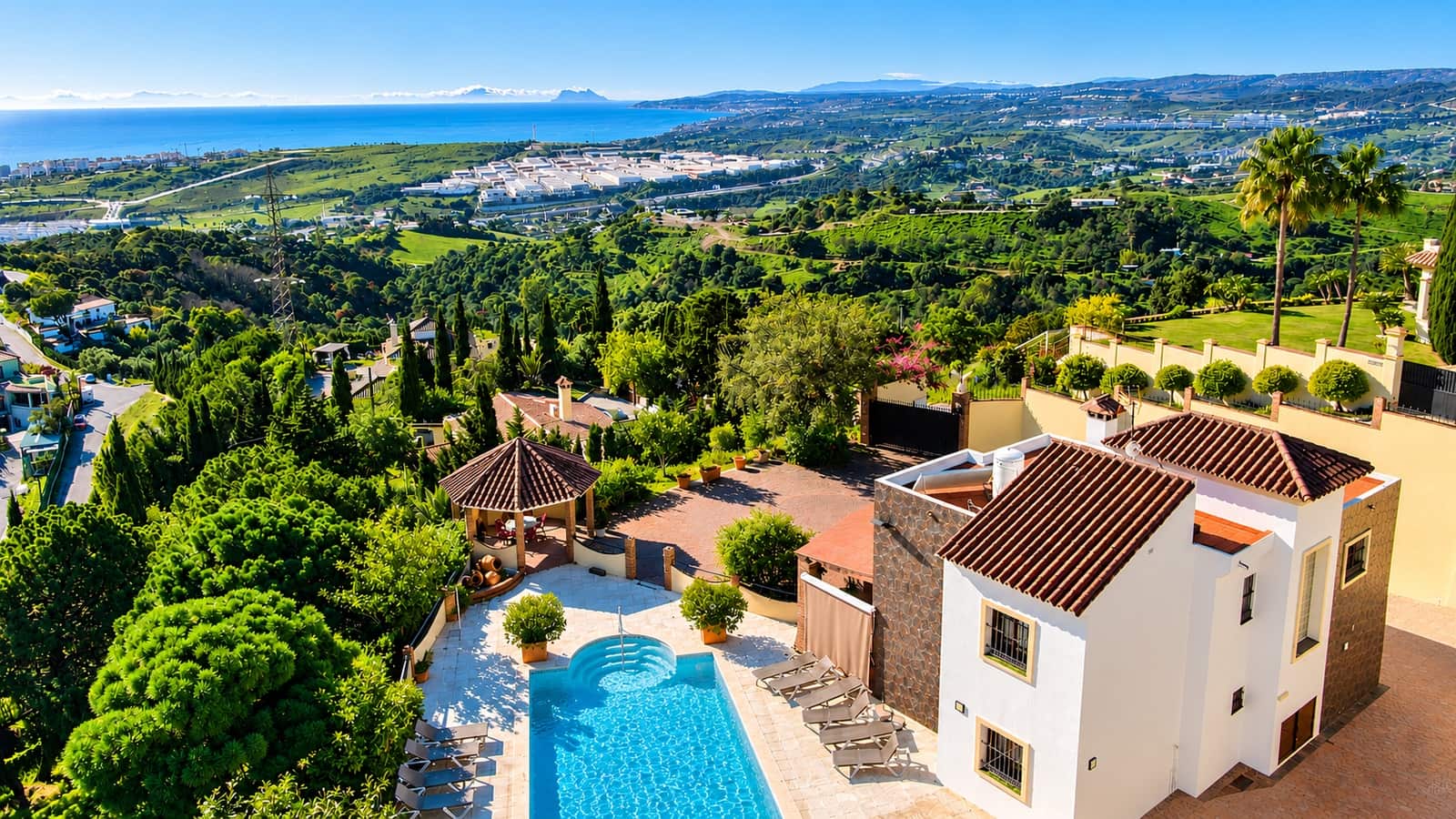 6 bedroom Finca/Country House for sale in Estepona with pool garage - € 1,095,000 (Ref: 8742848)
