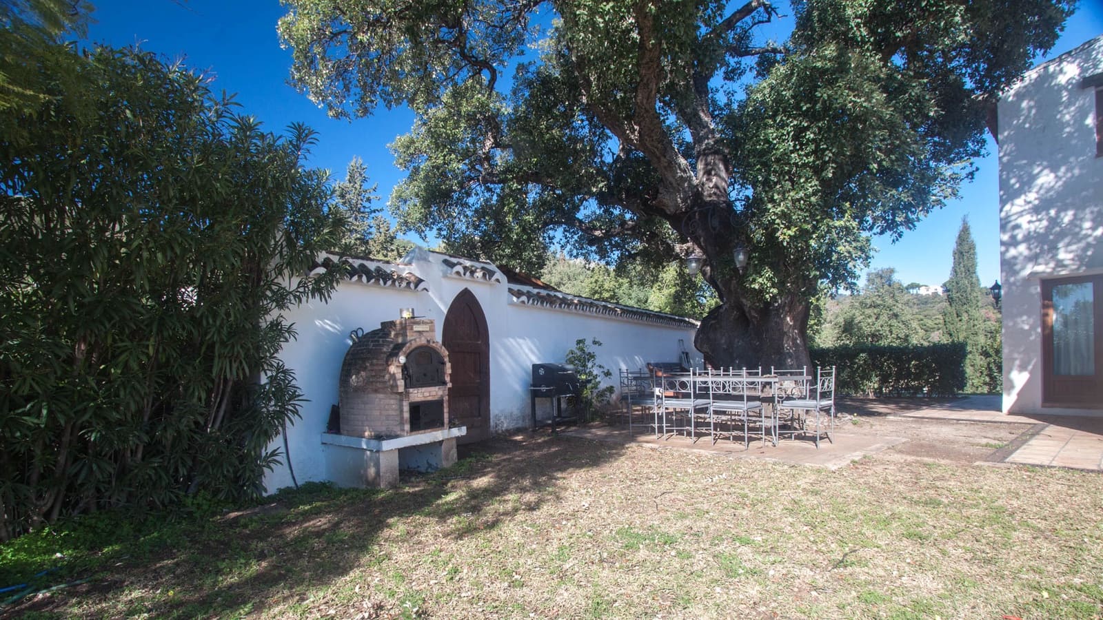 5 sypialnia Finka/Dom wiejski na sprzedaż w Casares z basenem garażem - 1 400 000 € (Ref: 8799162)