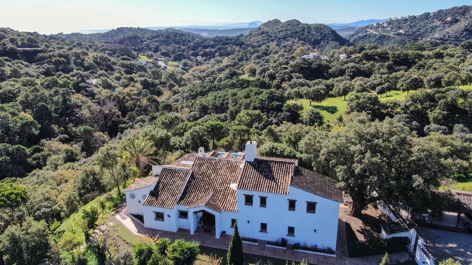 5 sypialnia Finka/Dom wiejski na sprzedaż w Casares z basenem garażem - 1 400 000 € (Ref: 8799162)