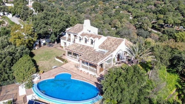 5 chambre Finca/Maison de Campagne à vendre à Casares avec piscine garage - 1 400 000 € (Ref: 8799162)