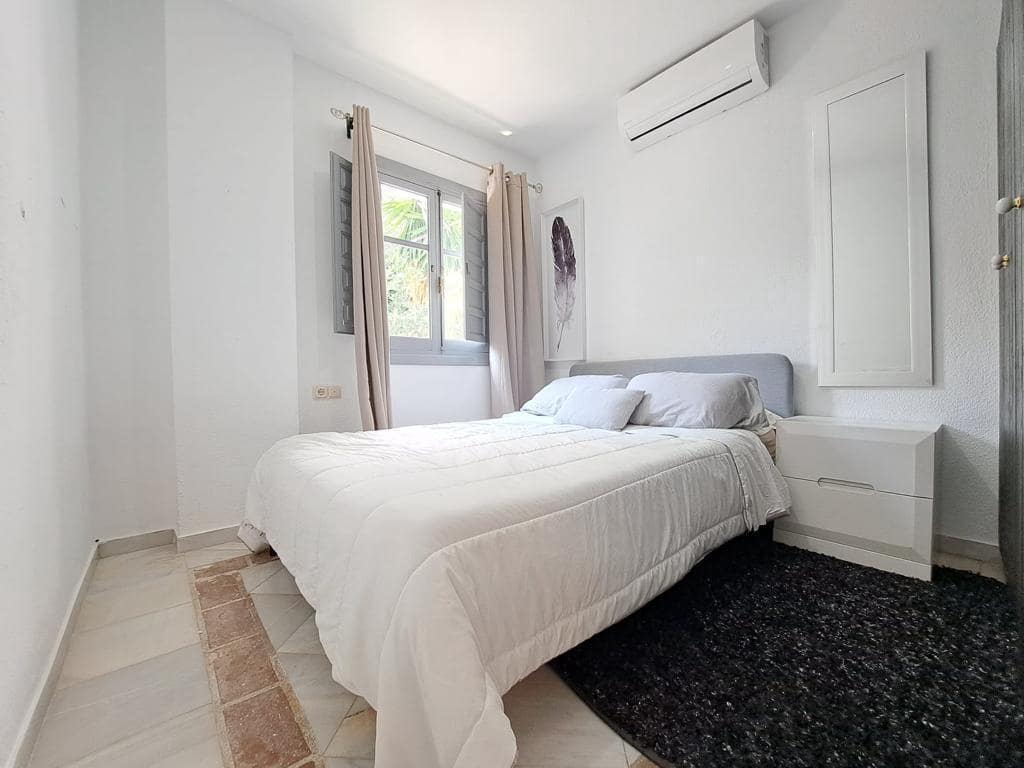 Villa te huur in Estepona met zwembad garage - € 5.250 (Ref: 9015607)