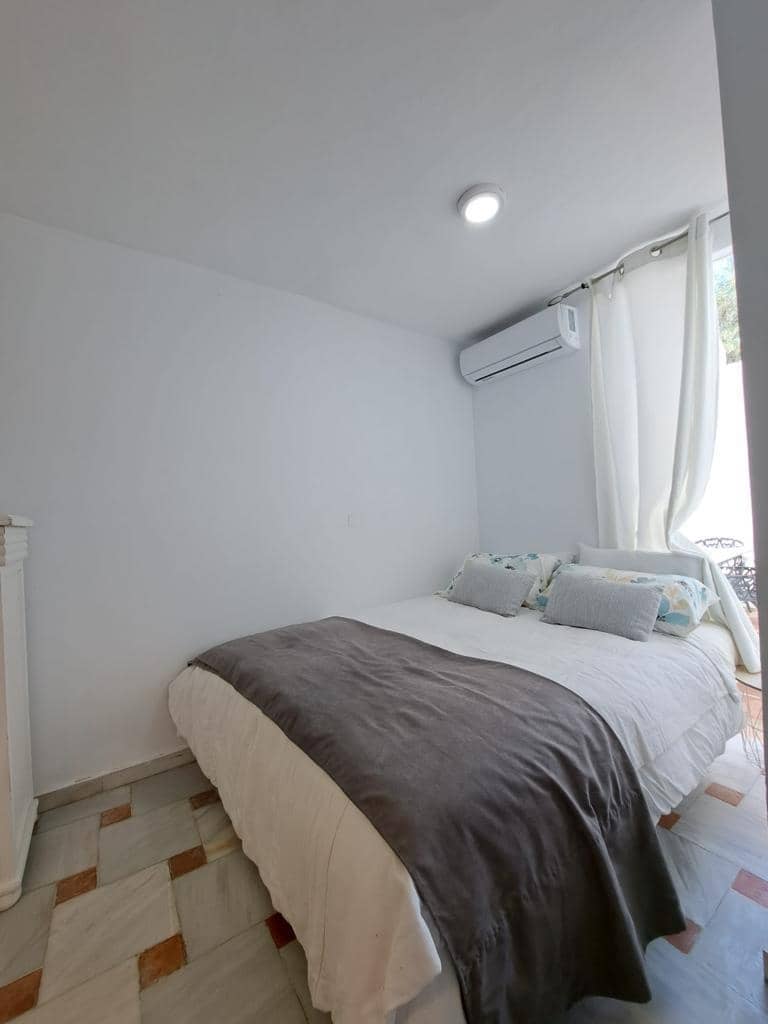 Villa te huur in Estepona met zwembad garage - € 5.250 (Ref: 9015607)