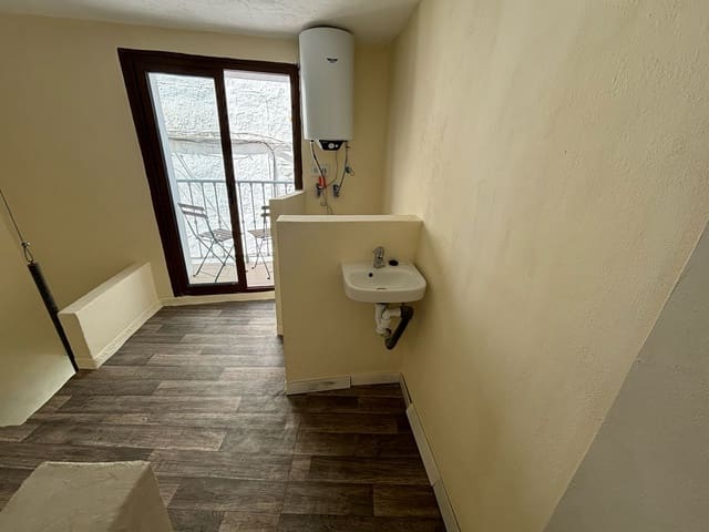 1 soveværelse Byhus til salg i Casares - € 75.000 (Ref: 9031637)