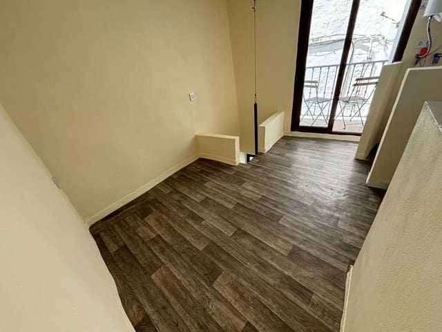 1 soveværelse Byhus til salg i Casares - € 75.000 (Ref: 9031637)