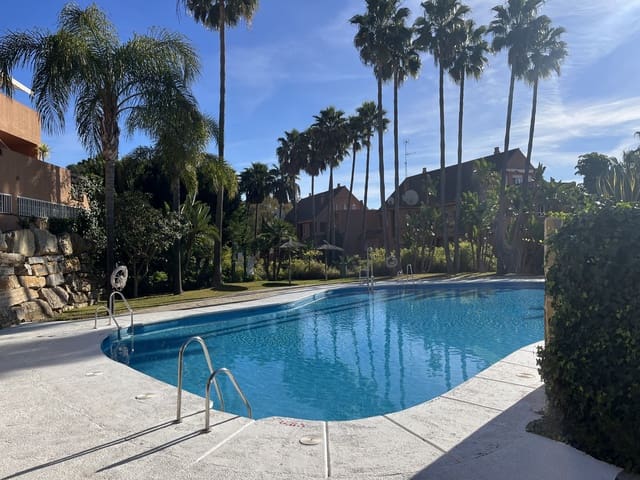 2 Zimmer Apartment zu verkaufen in Casares mit Pool Garage - 230.000 € (Ref: 9094470)