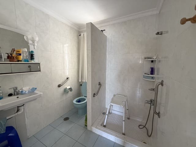 3 Zimmer Apartment zu verkaufen in Estepona - 220.000 € (Ref: 9144291)