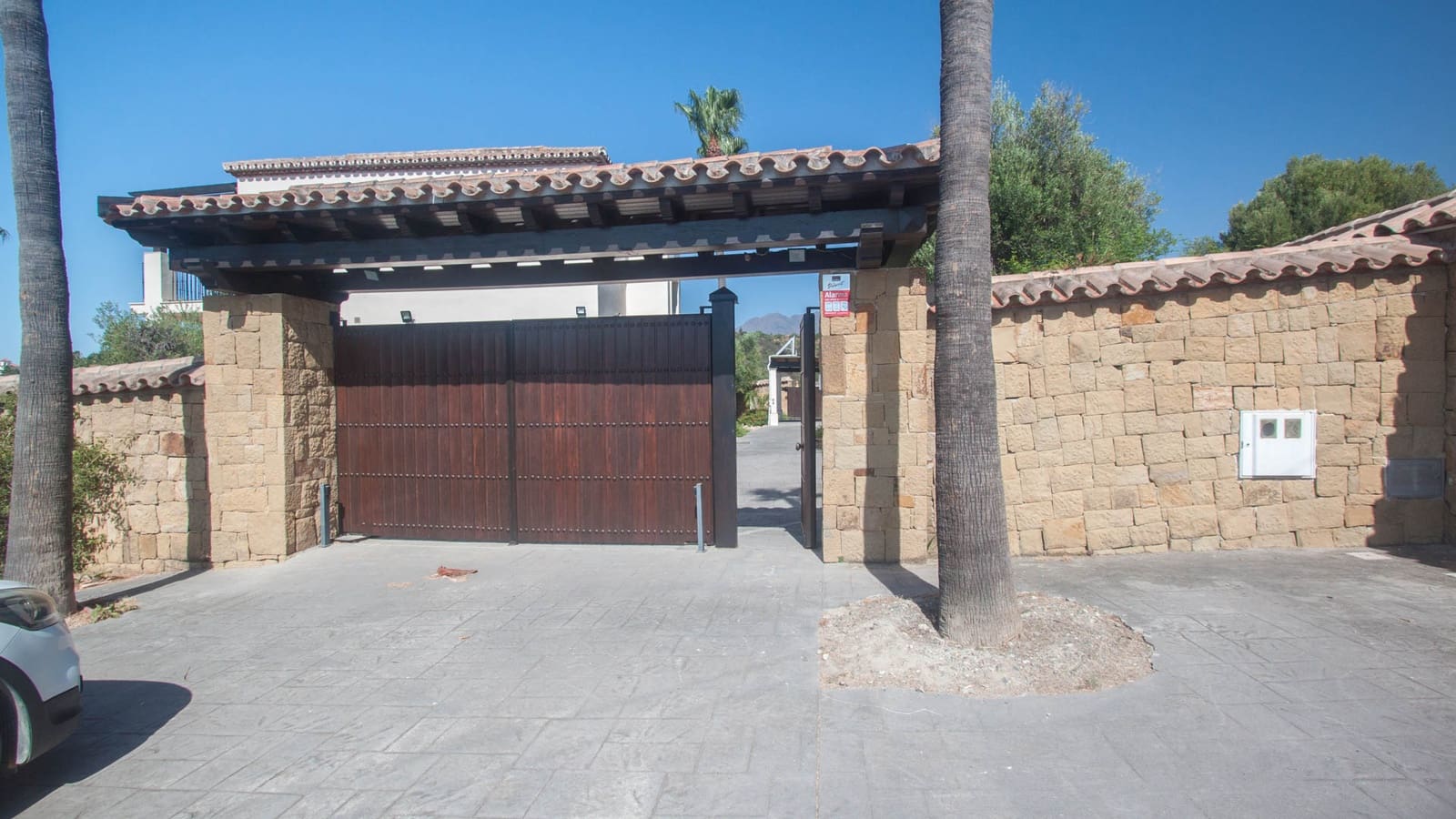 4 slaapkamer Finca/Landhuis te koop in Estepona met zwembad garage - € 2.450.000 (Ref: 9175453)