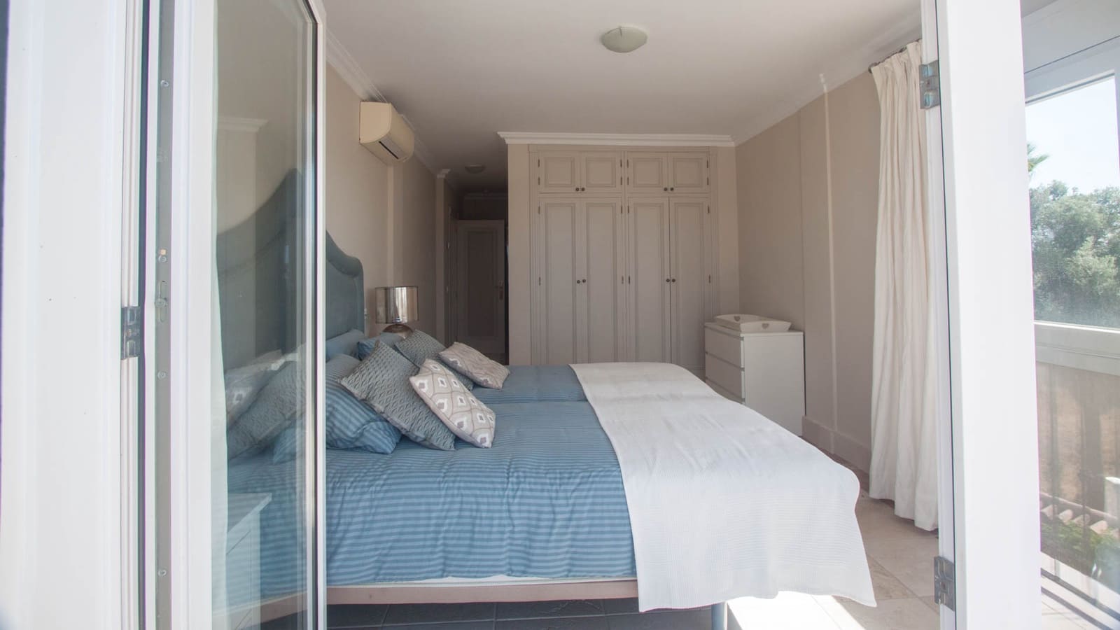 4 slaapkamer Finca/Landhuis te koop in Estepona met zwembad garage - € 2.450.000 (Ref: 9175453)