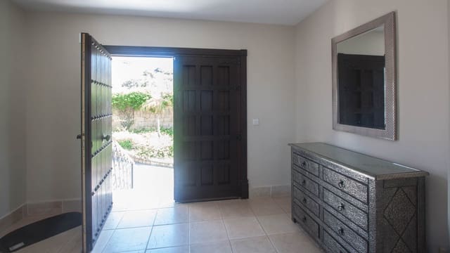 4 slaapkamer Finca/Landhuis te koop in Estepona met zwembad garage - € 2.450.000 (Ref: 9175453)