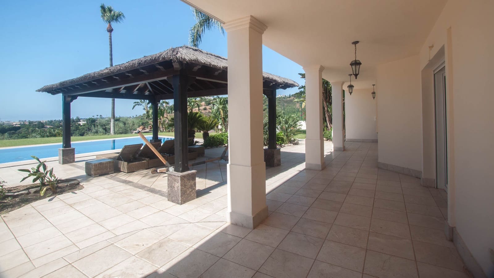 4 slaapkamer Finca/Landhuis te koop in Estepona met zwembad garage - € 2.450.000 (Ref: 9175453)